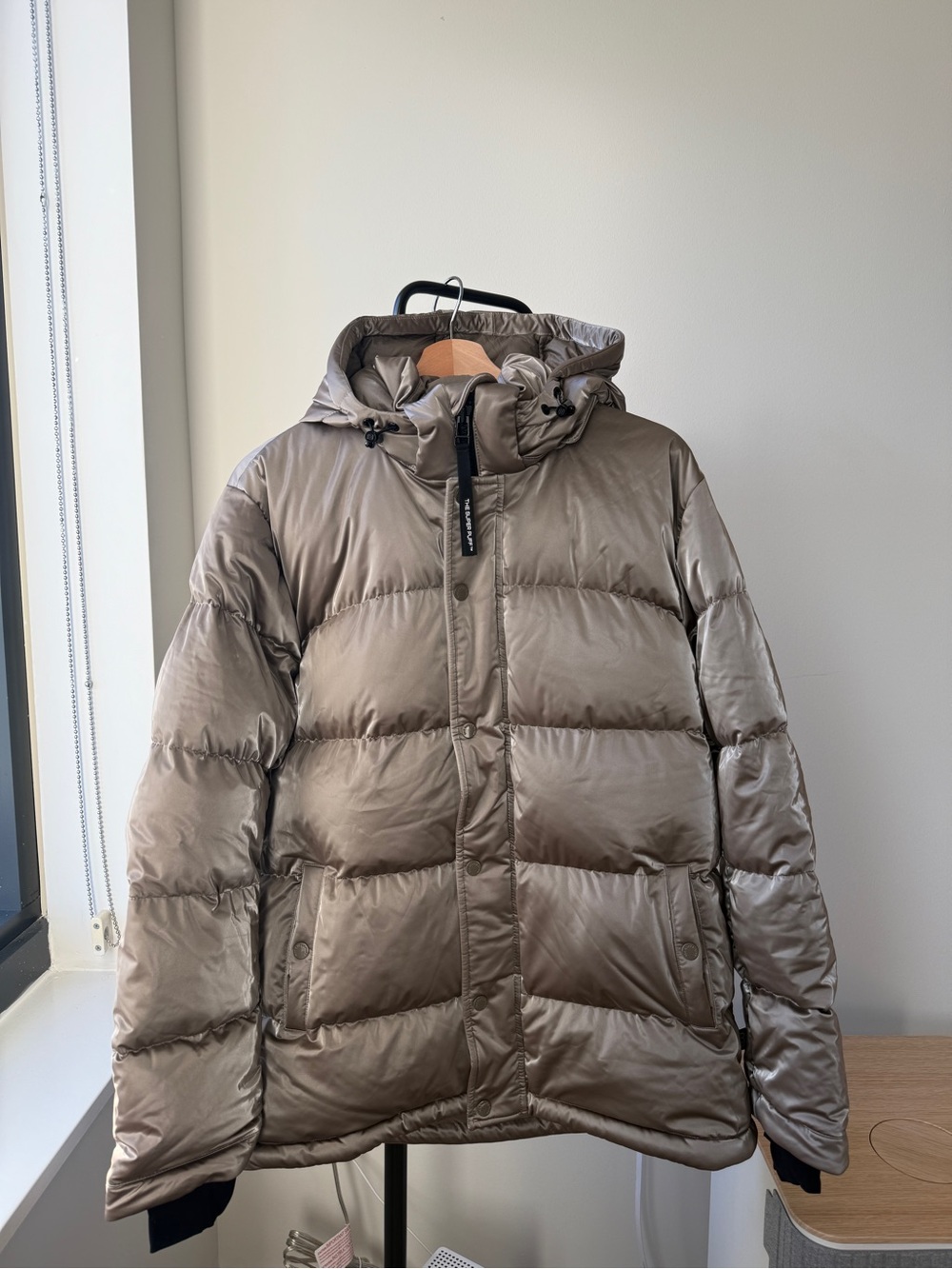 ARITZIA Super Puff Liquid Shine - Picture 5 of 8